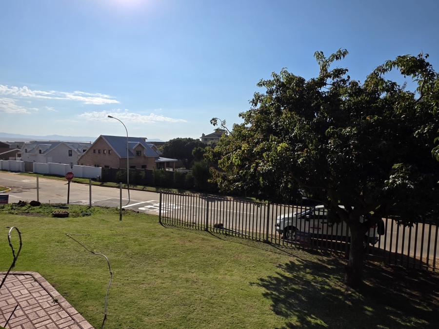 4 Bedroom Property for Sale in Wavecrest Eastern Cape